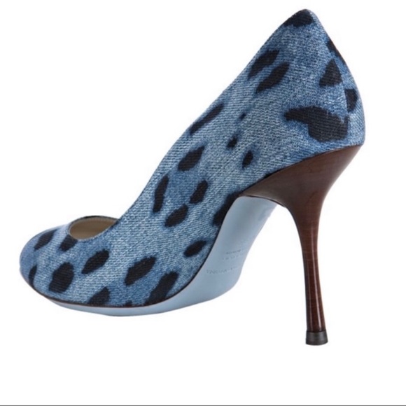 Dolce & Gabbana Leopard Print Pumps - Picture 2 of 12